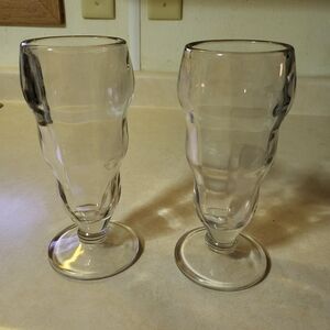 Vintage Clear Heavy Glass Ice Cream Sundae Or Milkshake Glasses. Set Of 2